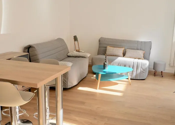 Nice, Studio Dans Villa Dans Un Ecrin De Nature
